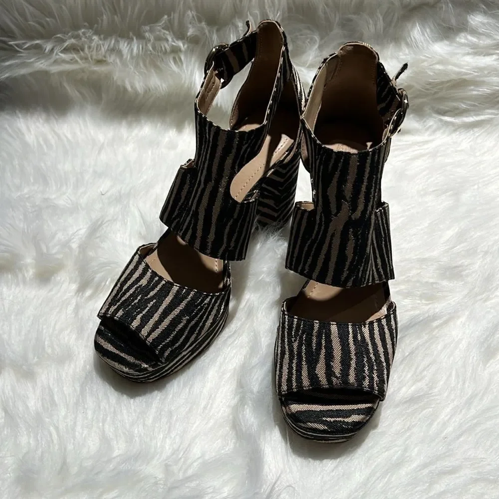 H&M‎ platform zebra print sandals SZ 40/9.5-10US  B66